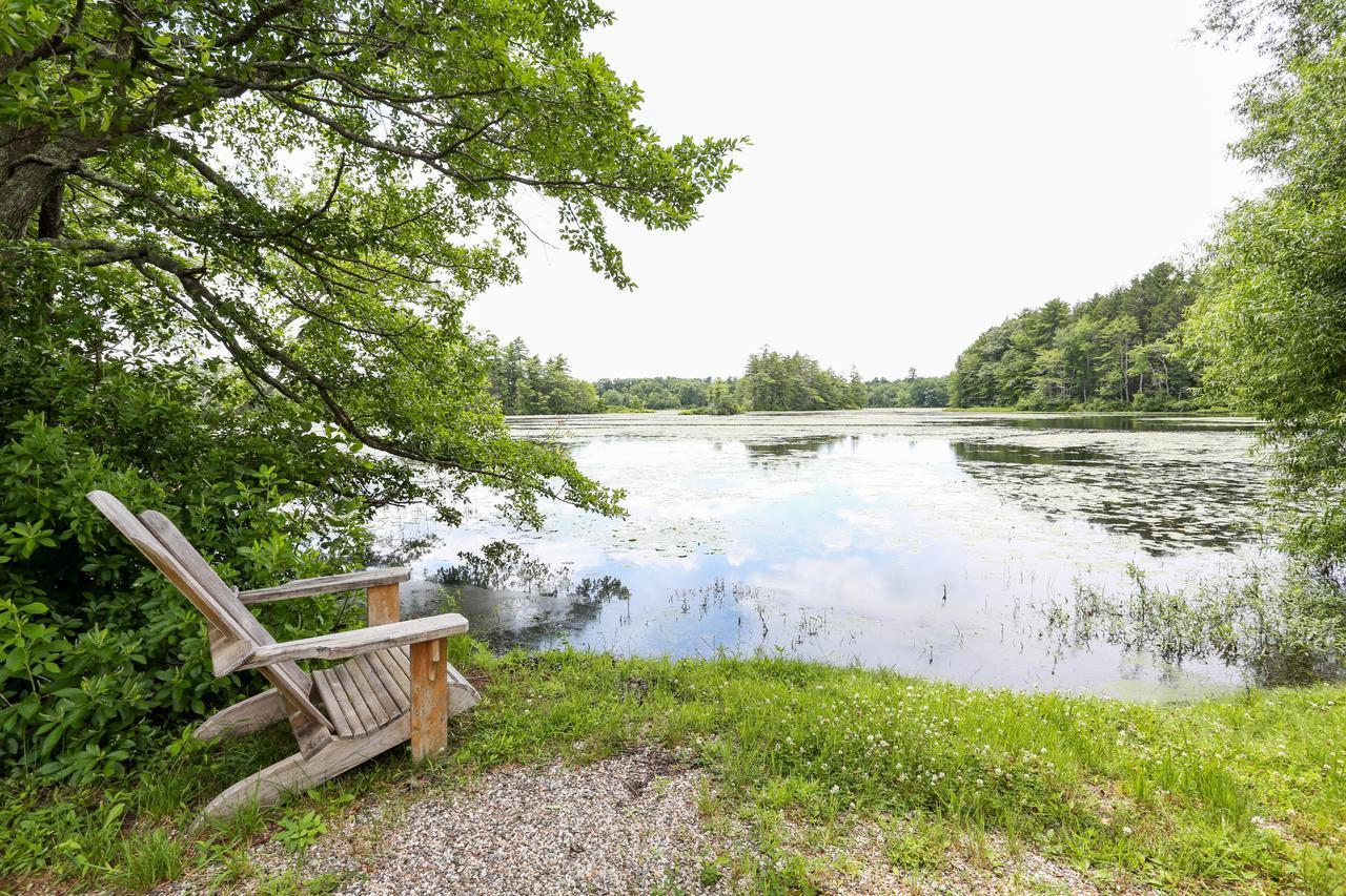 Tuxbury Pond Camping Resort Tiny House Murphy Саутгемптон Экстерьер фото